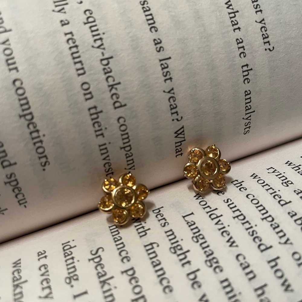 Citrine stud earrings 18k plates gold on sterling silver